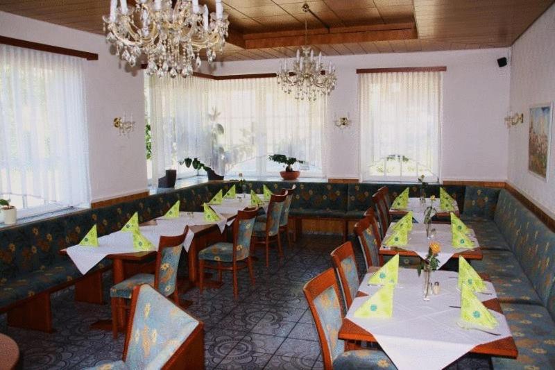 Hotel Schillerplatz 오흐린겐 외부 사진