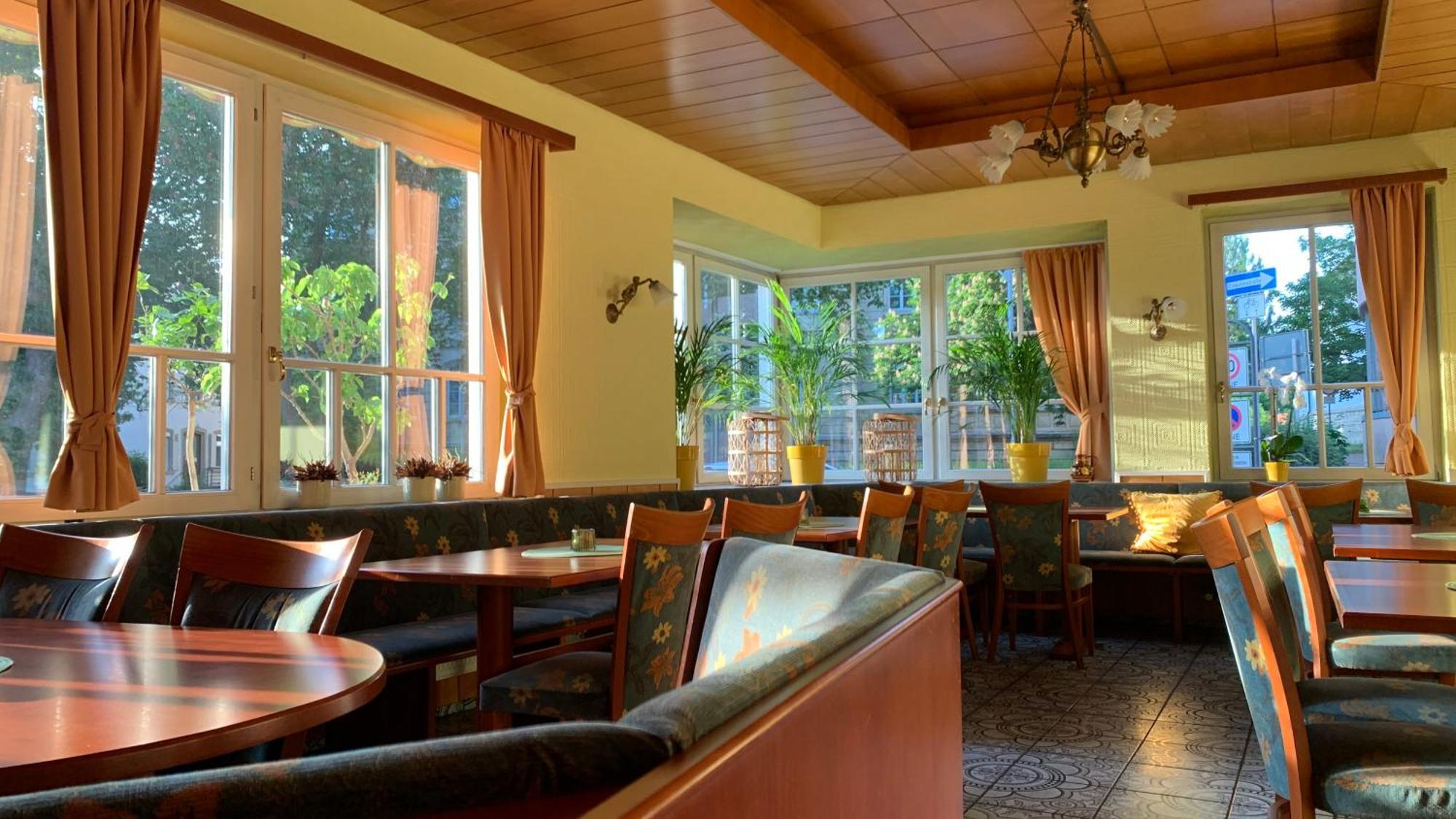 Hotel Schillerplatz 오흐린겐 외부 사진